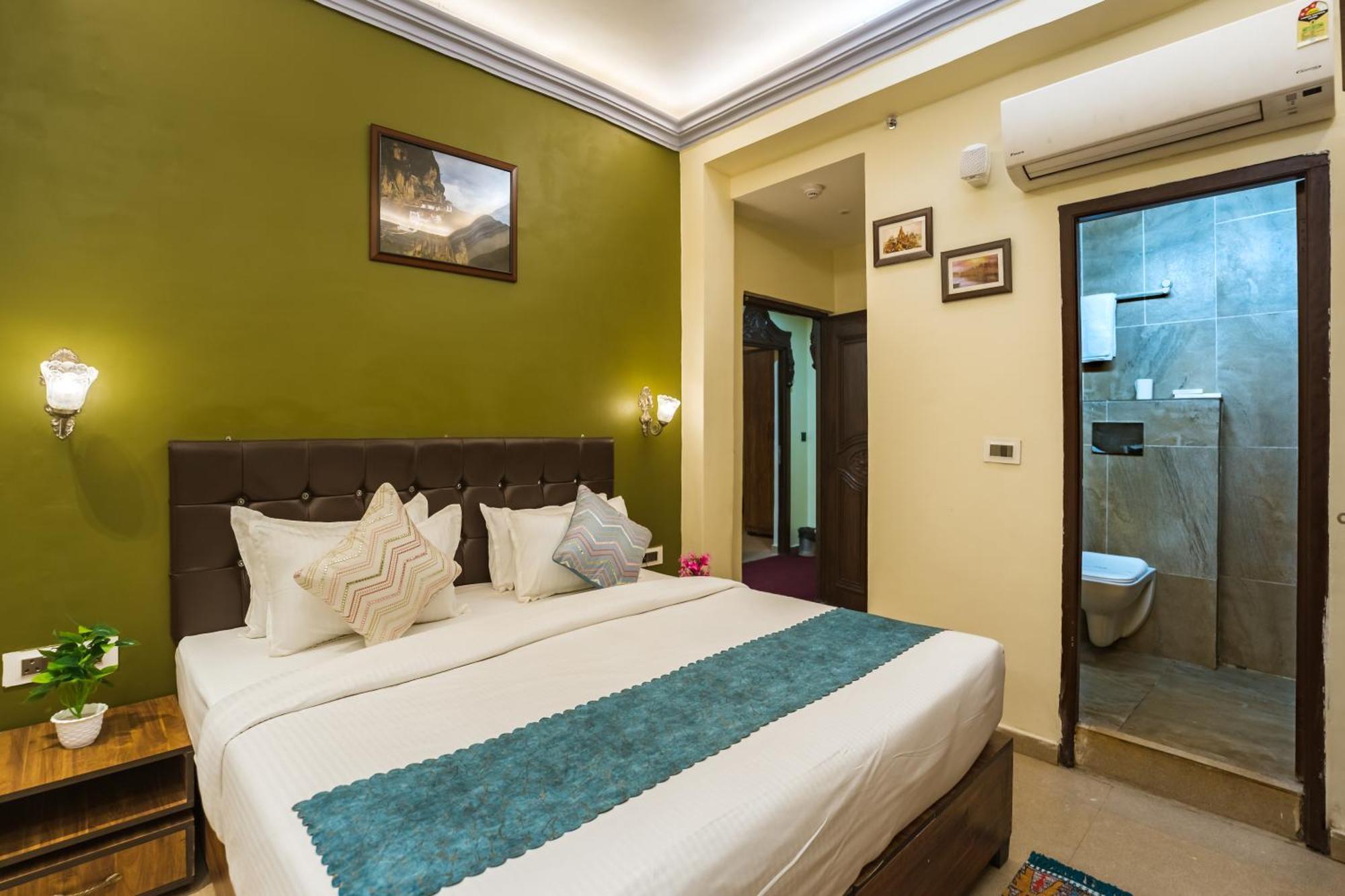 Hotel Tripli Silver Shine Varanasi