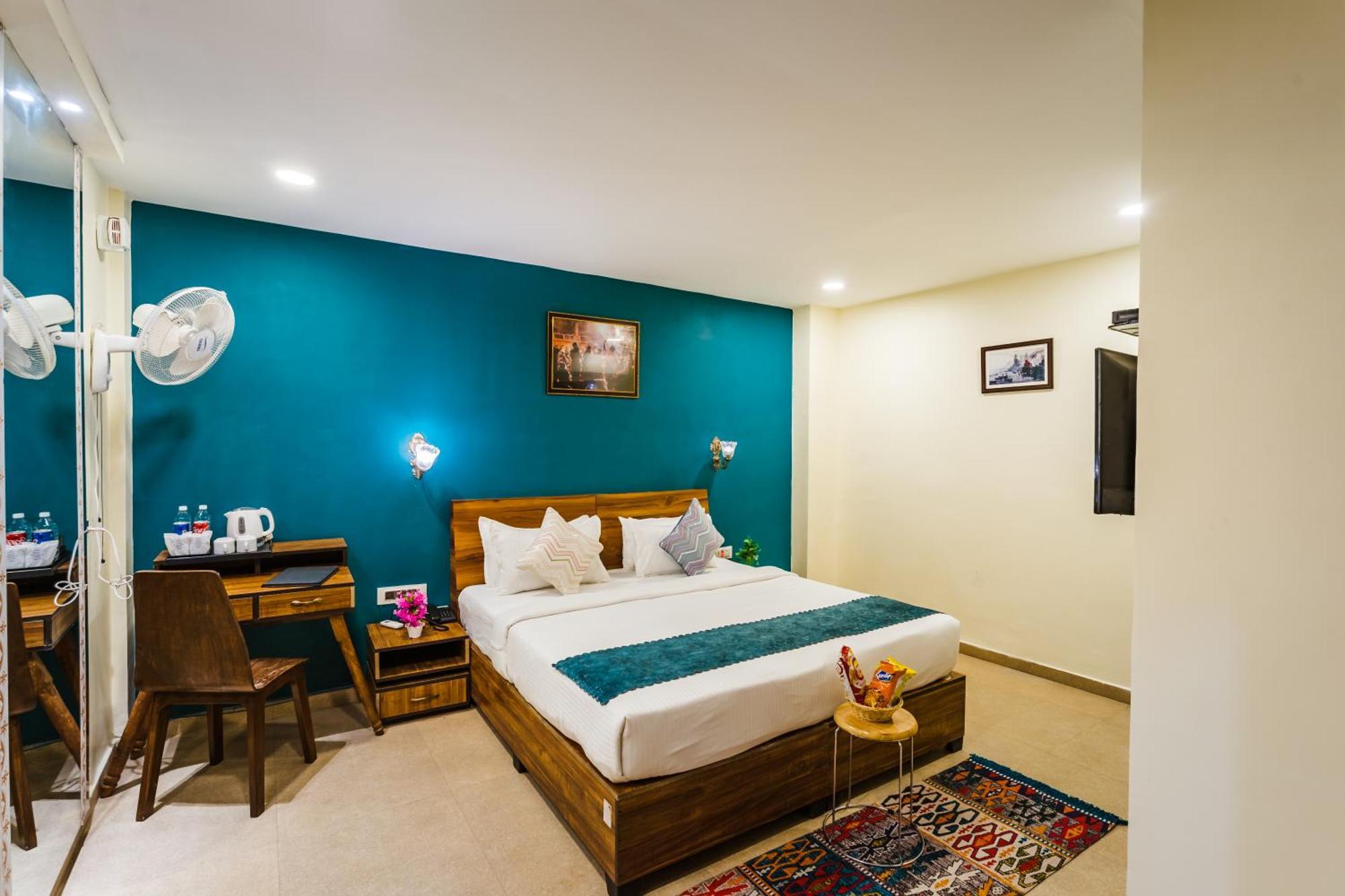 Tripli Silver Shine Hotel