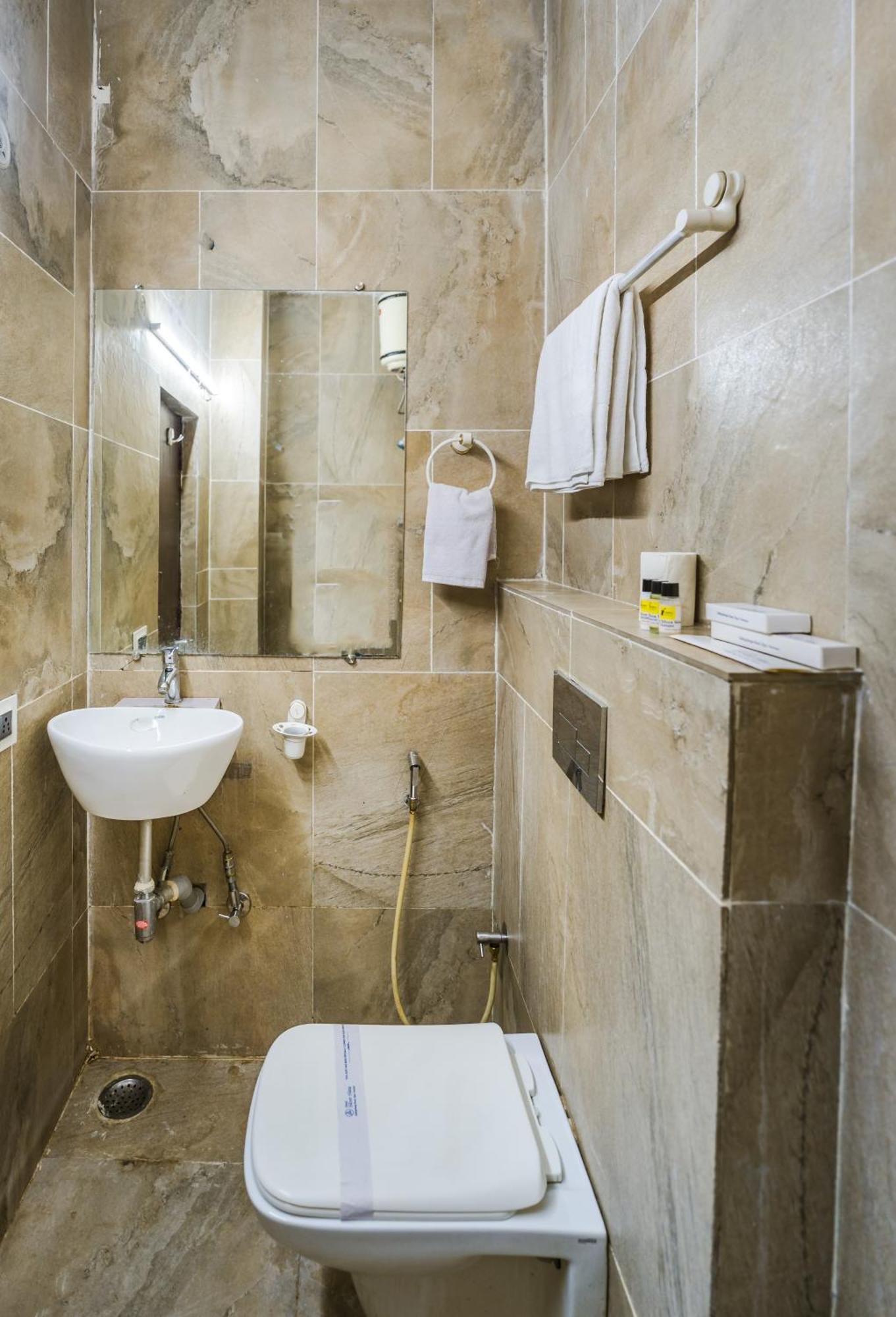 Hotel Tripli Silver Shine Varanasi