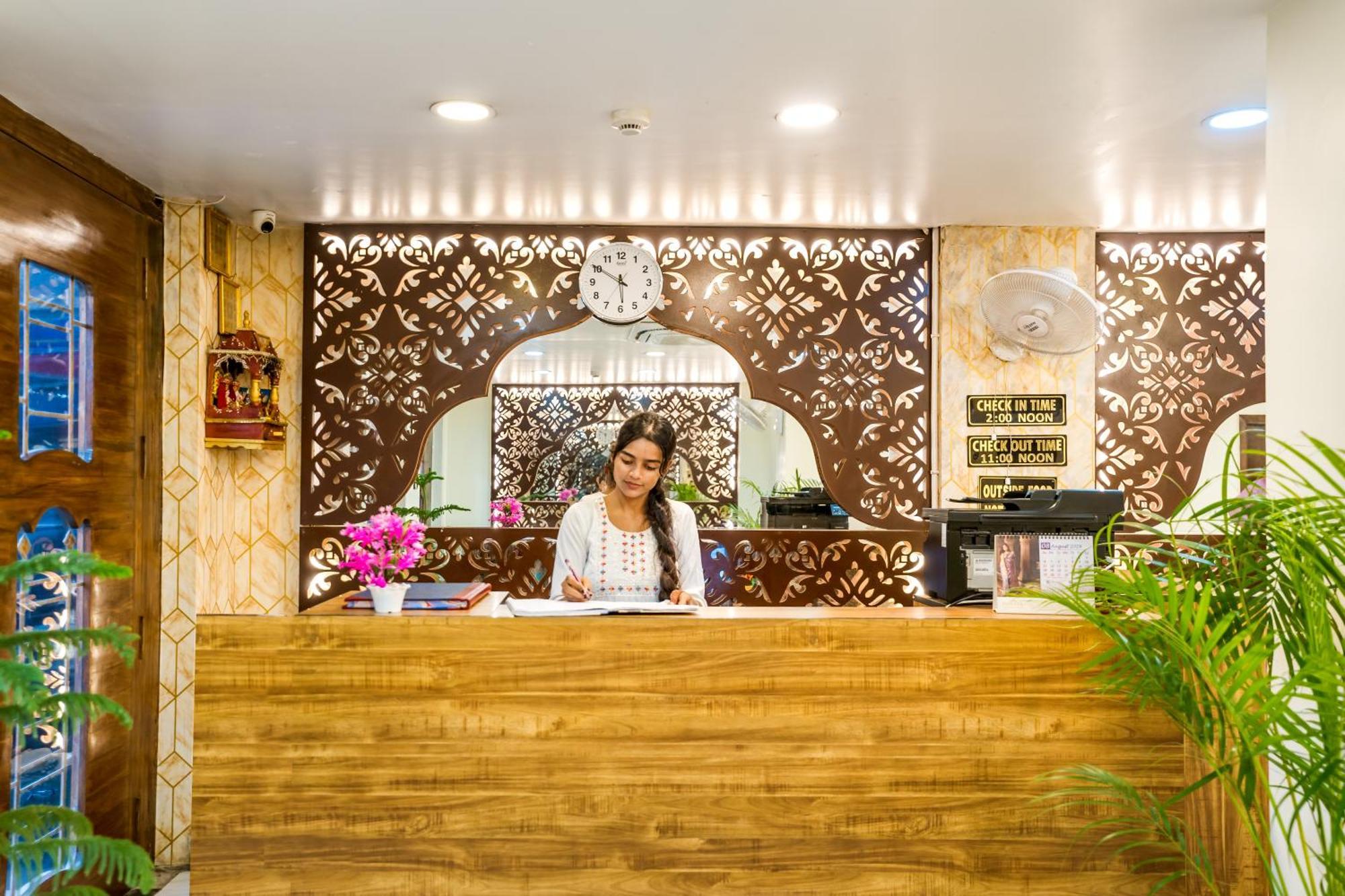Tripli Silver Shine Hotel